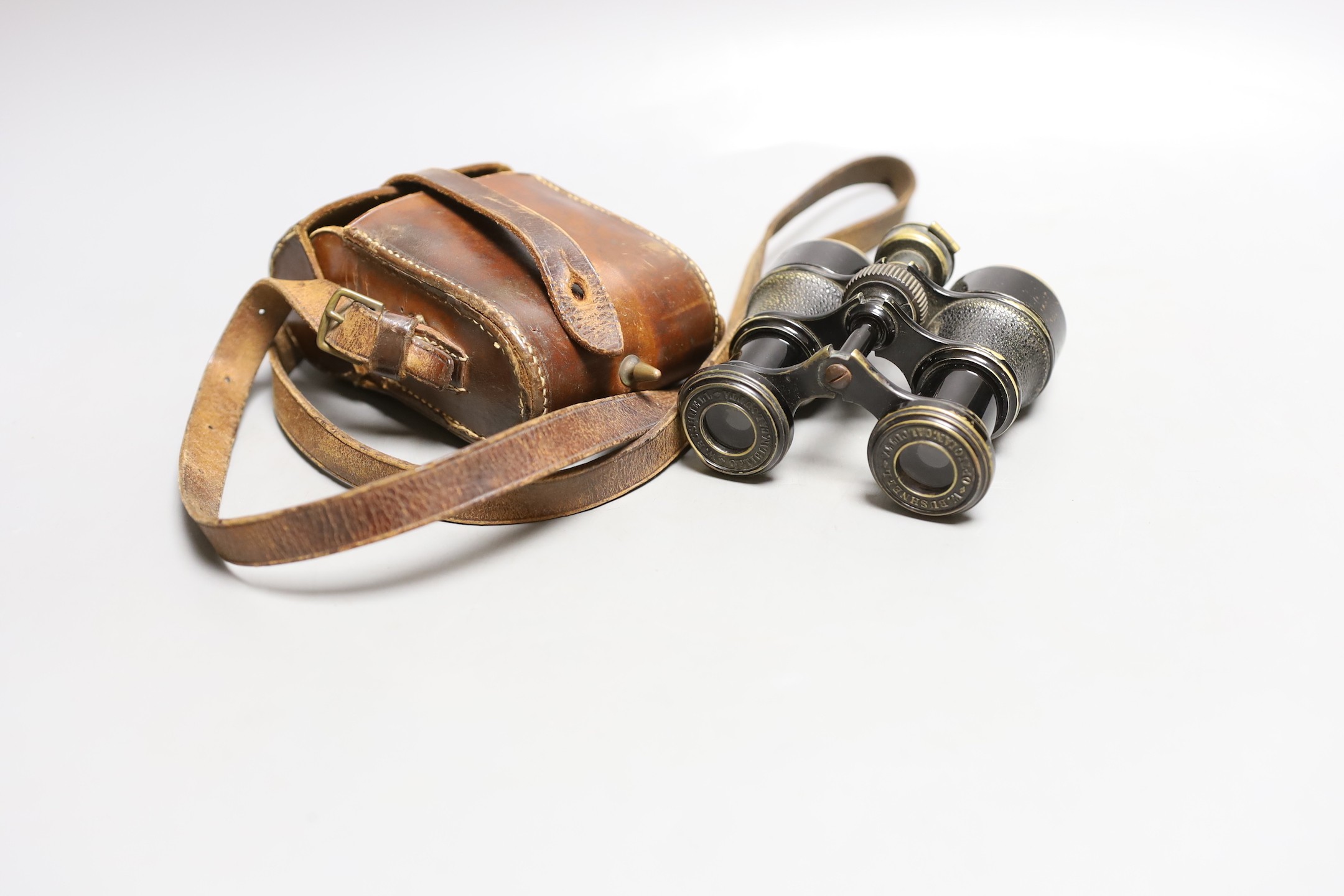 W. Bushnell military leather cased binoculars with fitted compass reg no. 416649
